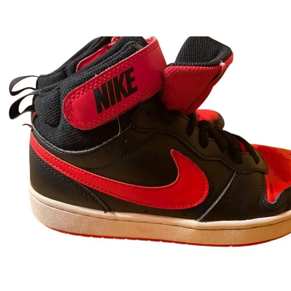 Nike Court Borough Mid Youth Black/Red High-Top Sneakers size 5 Y GUC Kids 5